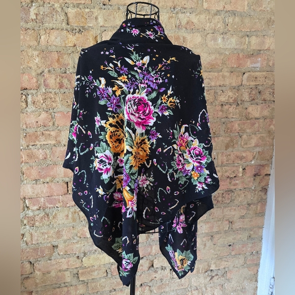💐 Anthropologie Black Floral Scarf - Picture 9 of 11